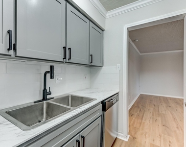 3224 Timmons Lane - Photo Thumbnail 16
