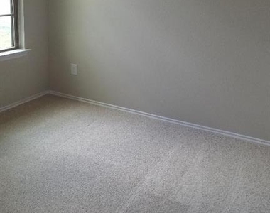 21423 Bluebonnet Cove Court - Photo Thumbnail 7