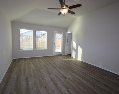 21423 Bluebonnet Cove Court - Photo Thumbnail 6