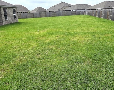 2507 Cantera Bluff Lane - Photo Thumbnail 15