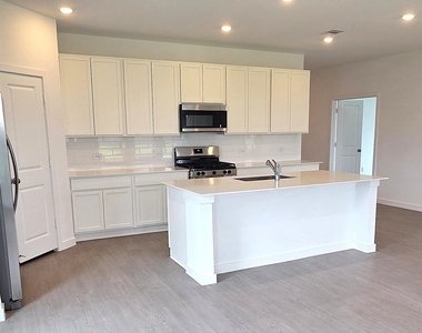 2507 Cantera Bluff Lane - Photo Thumbnail 8