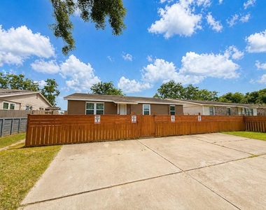 7 Carol Court - Photo Thumbnail 11