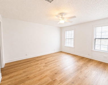 7 Carol Court - Photo Thumbnail 8