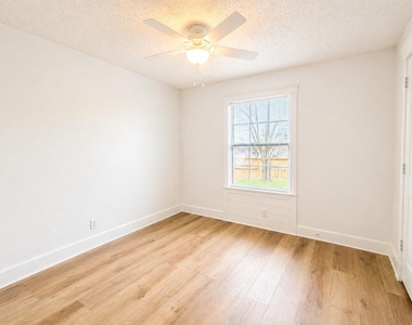 7 Carol Court - Photo Thumbnail 6