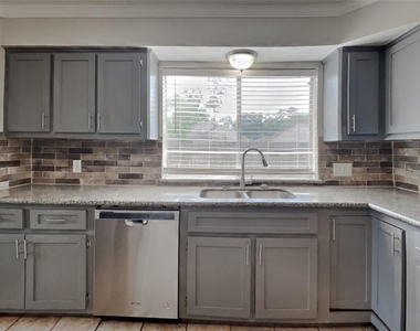 3602 Bear Lake Drive - Photo Thumbnail 3