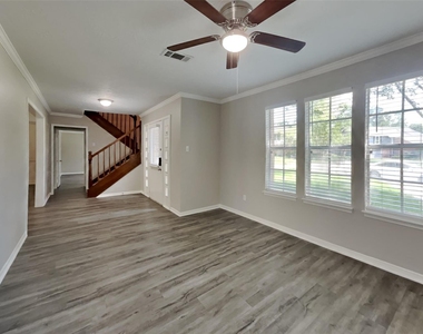 3602 Bear Lake Drive - Photo Thumbnail 5