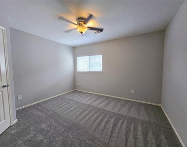 1423 Stone Bluff Drive - Photo Thumbnail 24