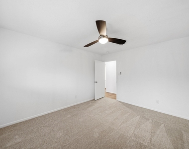 12931 Westella Drive - Photo Thumbnail 19