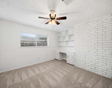 12931 Westella Drive - Photo Thumbnail 13