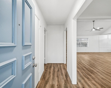 12931 Westella Drive - Photo Thumbnail 2