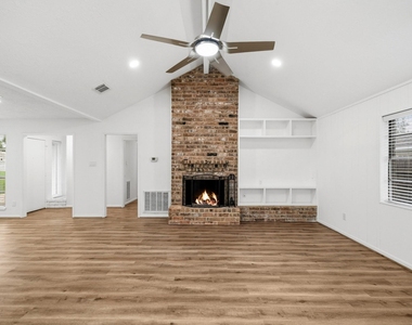 12931 Westella Drive - Photo Thumbnail 4