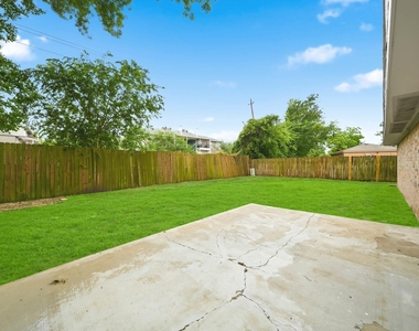 12931 Westella Drive - Photo Thumbnail 21