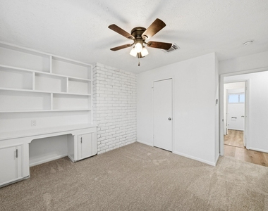 12931 Westella Drive - Photo Thumbnail 14