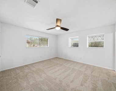 12931 Westella Drive - Photo Thumbnail 15