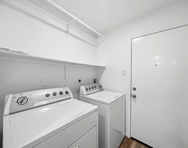 12931 Westella Drive - Photo Thumbnail 20