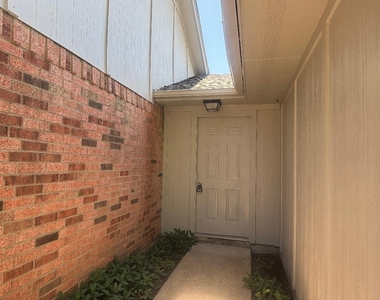 7218 Arista Drive - Photo Thumbnail 1