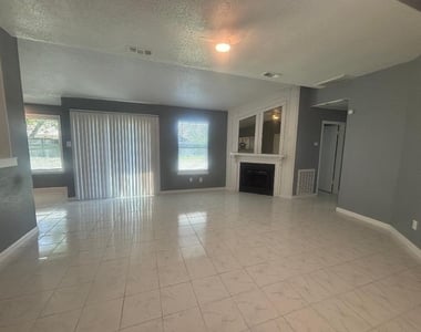 7218 Arista Drive - Photo Thumbnail 4