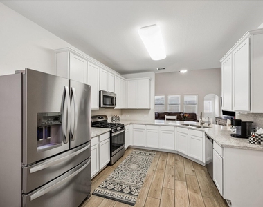 1189 Bluebonnet Trail - Photo Thumbnail 7