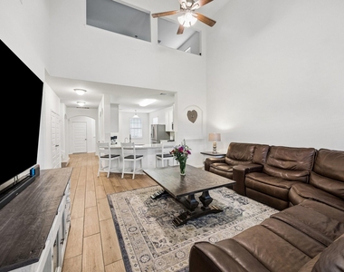 1189 Bluebonnet Trail - Photo Thumbnail 4