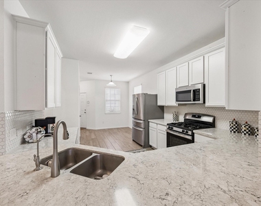 1189 Bluebonnet Trail - Photo Thumbnail 6