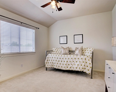 5806 Kansas Street - Photo Thumbnail 18