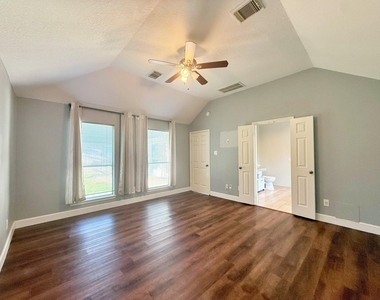 3610 Maple Pass Court - Photo Thumbnail 8