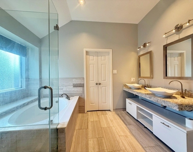 3610 Maple Pass Court - Photo Thumbnail 9