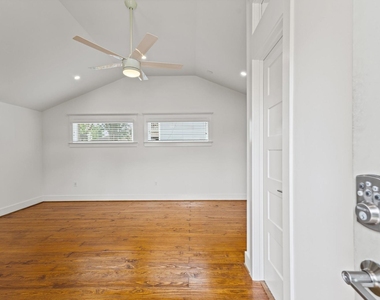 732 E 12th 1/2 Street - Photo Thumbnail 1