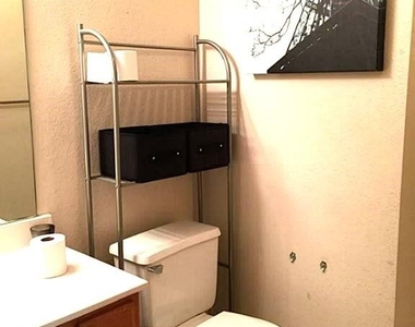 108 Vista Way - Photo Thumbnail 9