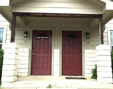 108 Vista Way - Photo Thumbnail 1