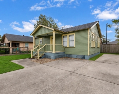 404 E 29th Street - Photo Thumbnail 1