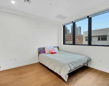 44 Box Street - Photo Thumbnail 7