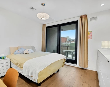 44 Box Street - Photo Thumbnail 5