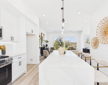 2421 Harrington Street - Photo Thumbnail 31