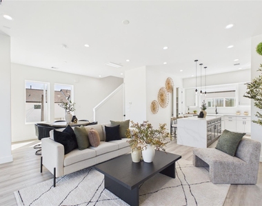 2421 Harrington Street - Photo Thumbnail 23