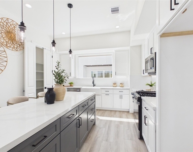 2421 Harrington Street - Photo Thumbnail 27