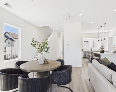 2421 Harrington Street - Photo Thumbnail 22
