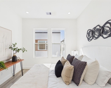 2421 Harrington Street - Photo Thumbnail 42