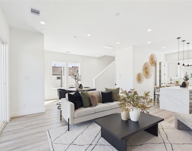 2421 Harrington Street - Photo Thumbnail 24