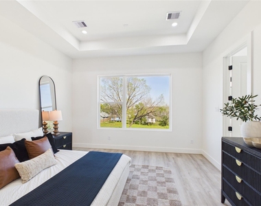 2421 Harrington Street - Photo Thumbnail 46
