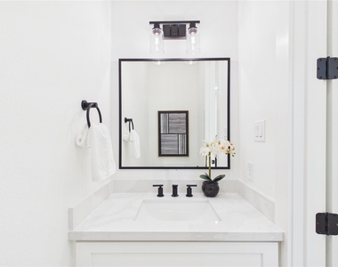 2421 Harrington Street - Photo Thumbnail 15