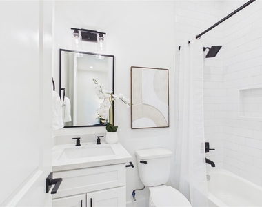 2421 Harrington Street - Photo Thumbnail 38