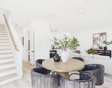 2421 Harrington Street - Photo Thumbnail 17