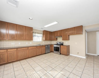 15202 Lynford Crest Drive - Photo Thumbnail 17