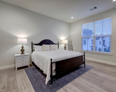 2319 Silva Park Lane - Photo Thumbnail 16