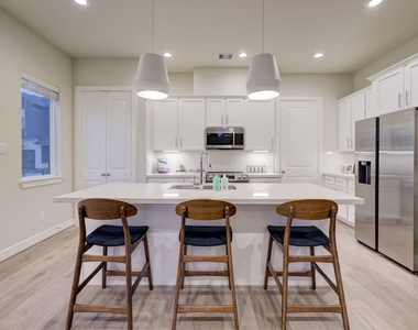 2319 Silva Park Lane - Photo Thumbnail 5