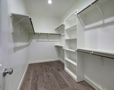 2319 Silva Park Lane - Photo Thumbnail 14