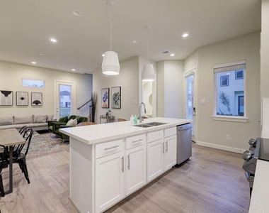 2319 Silva Park Lane - Photo Thumbnail 7