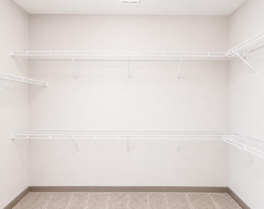 1111 N Durham Drive - Photo Thumbnail 11