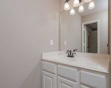 12406 Santiago Cove Lane - Photo Thumbnail 22